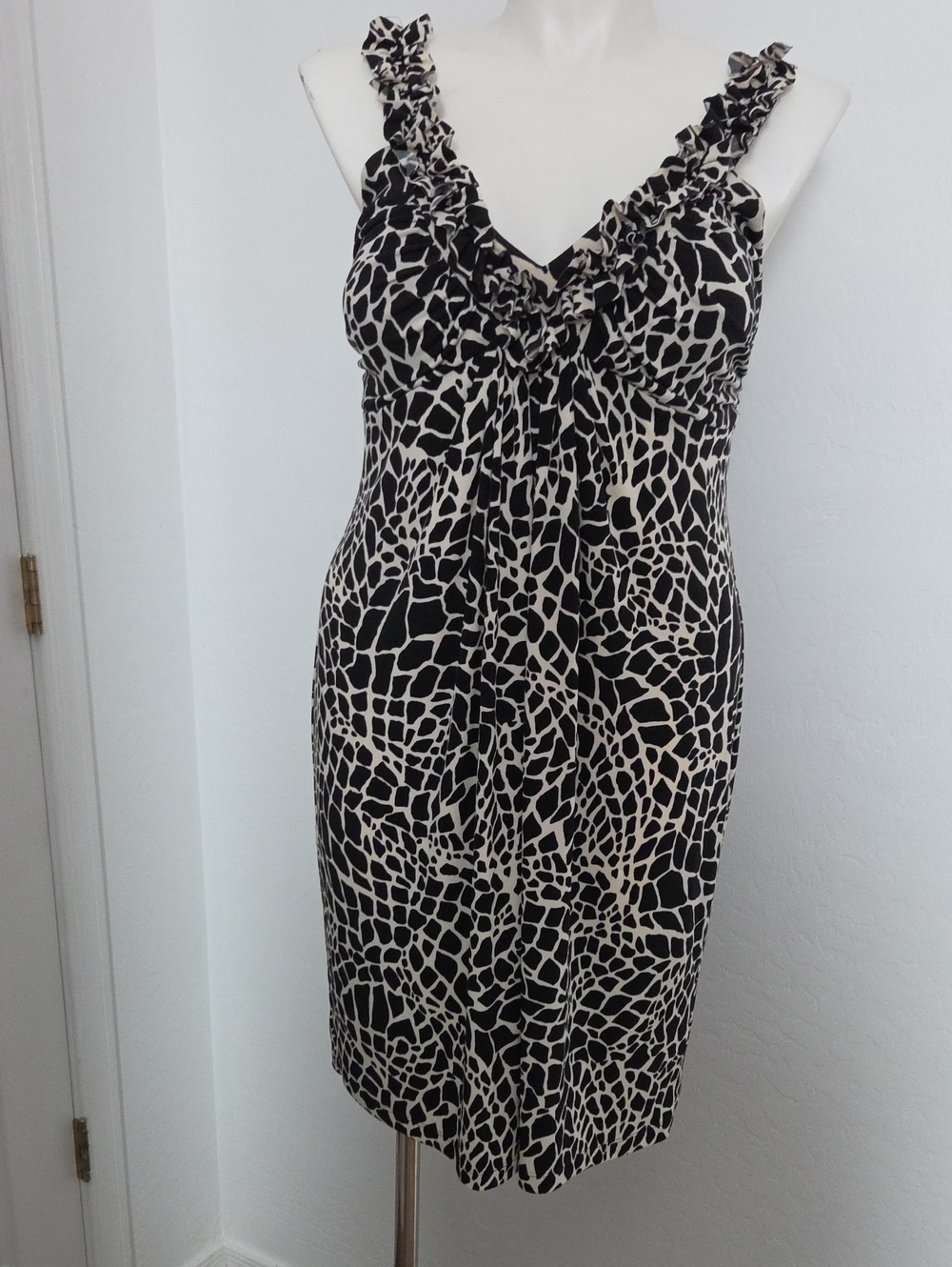 Enfocus Studio Black and Cream Animal-Print Ruffle Strap Midi Dress